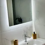 Illyrian 4* Εξαμίλιο