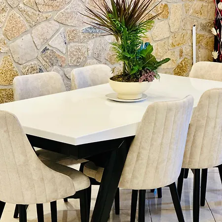 Illyrian Hotel