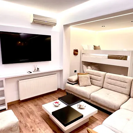 Illyrian 4* كساميل