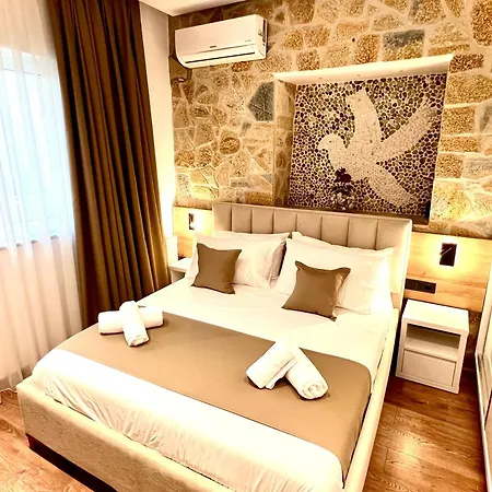 Hotel Illyrian