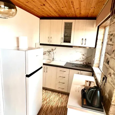 Illyrian 4* كساميل