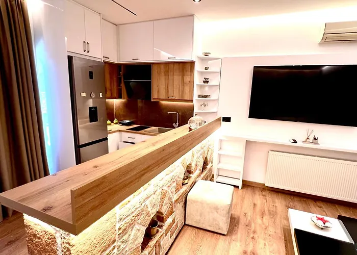 Illyrian 卡萨米尔